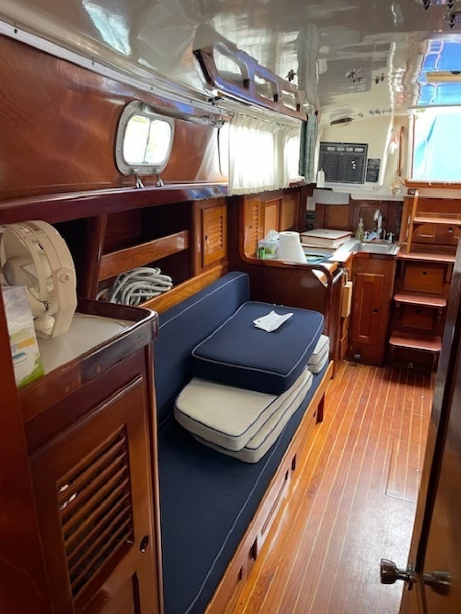 1980 Bristol 35.5 Keel/CB
