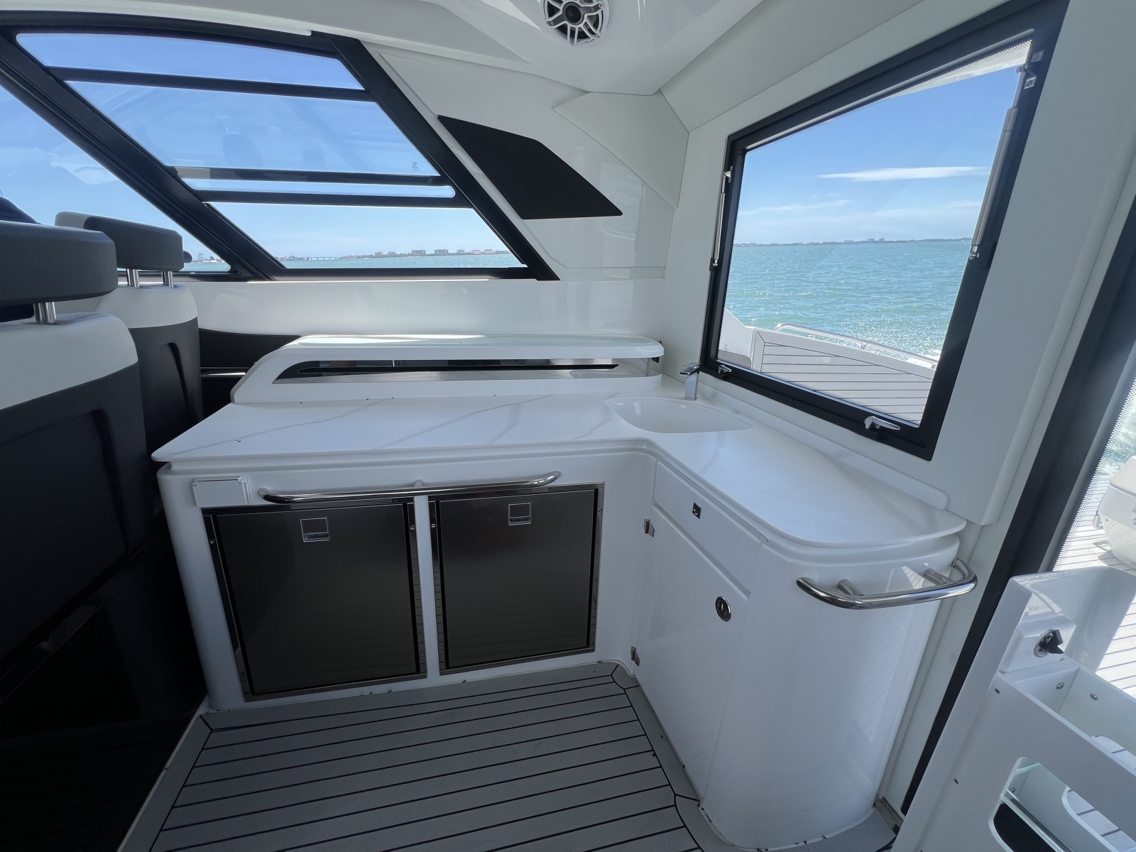 50ft Cruisers Yachts Yacht For Sale