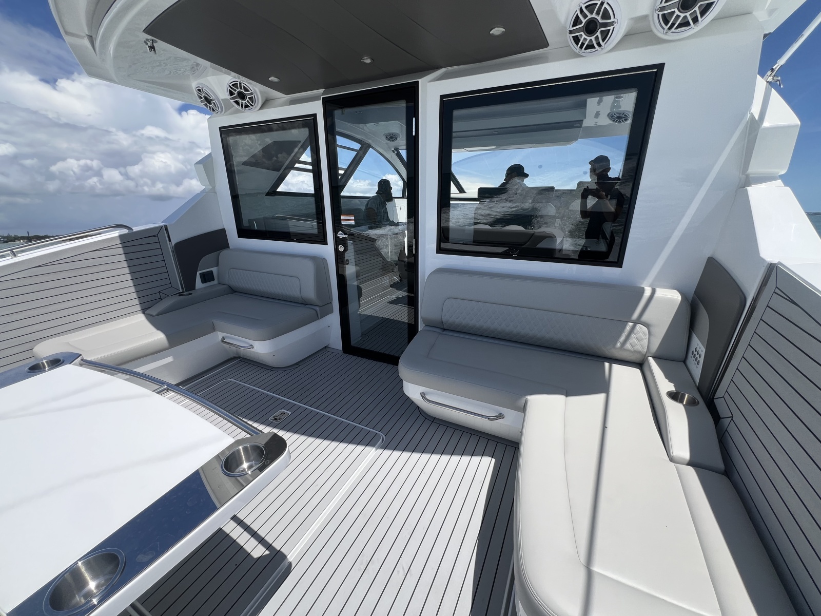 50ft Cruisers Yachts Yacht For Sale