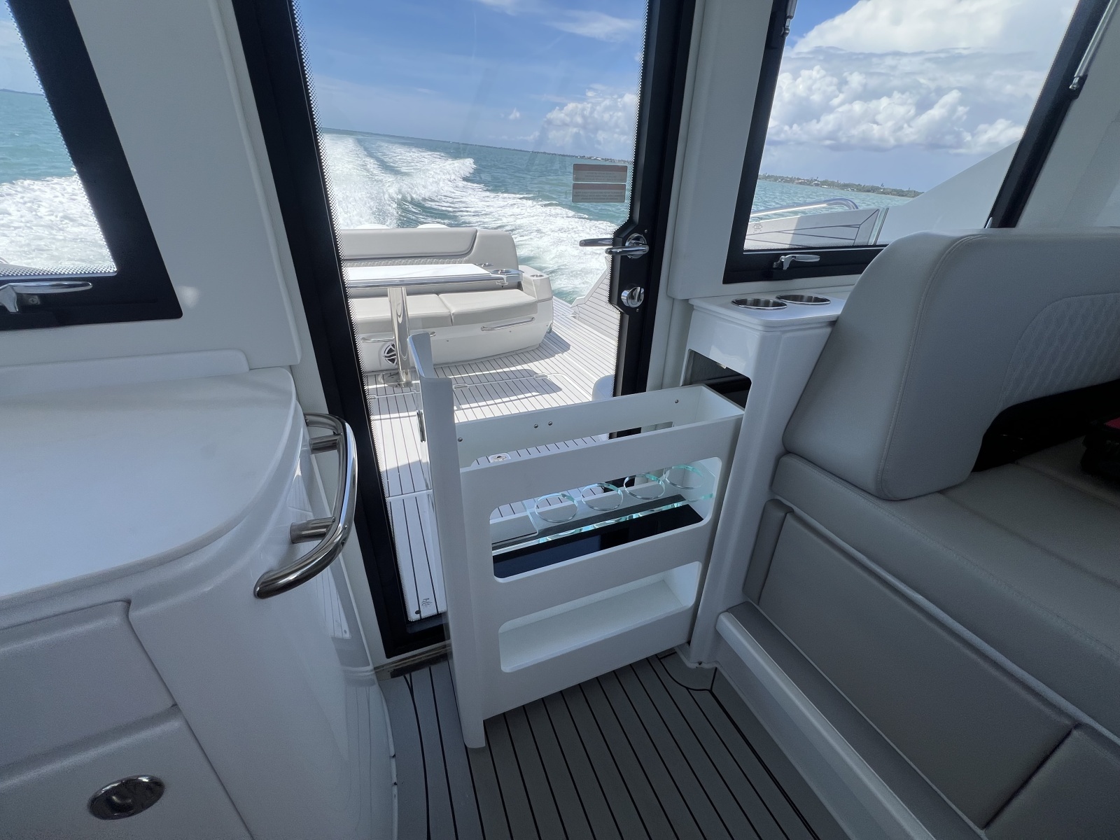 50ft Cruisers Yachts Yacht For Sale