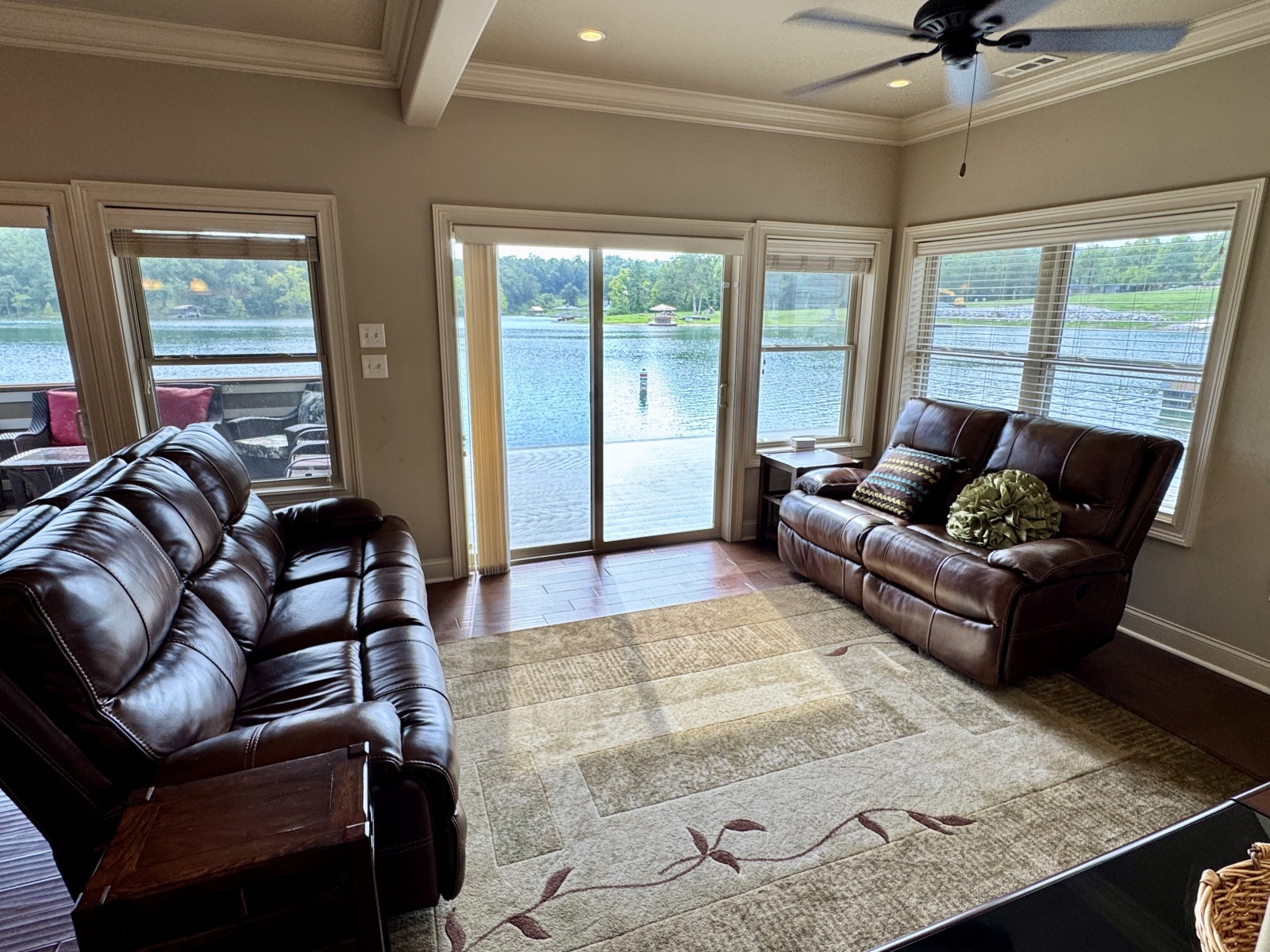 2010 Custom Floating Cabin - Approx 1340sqft