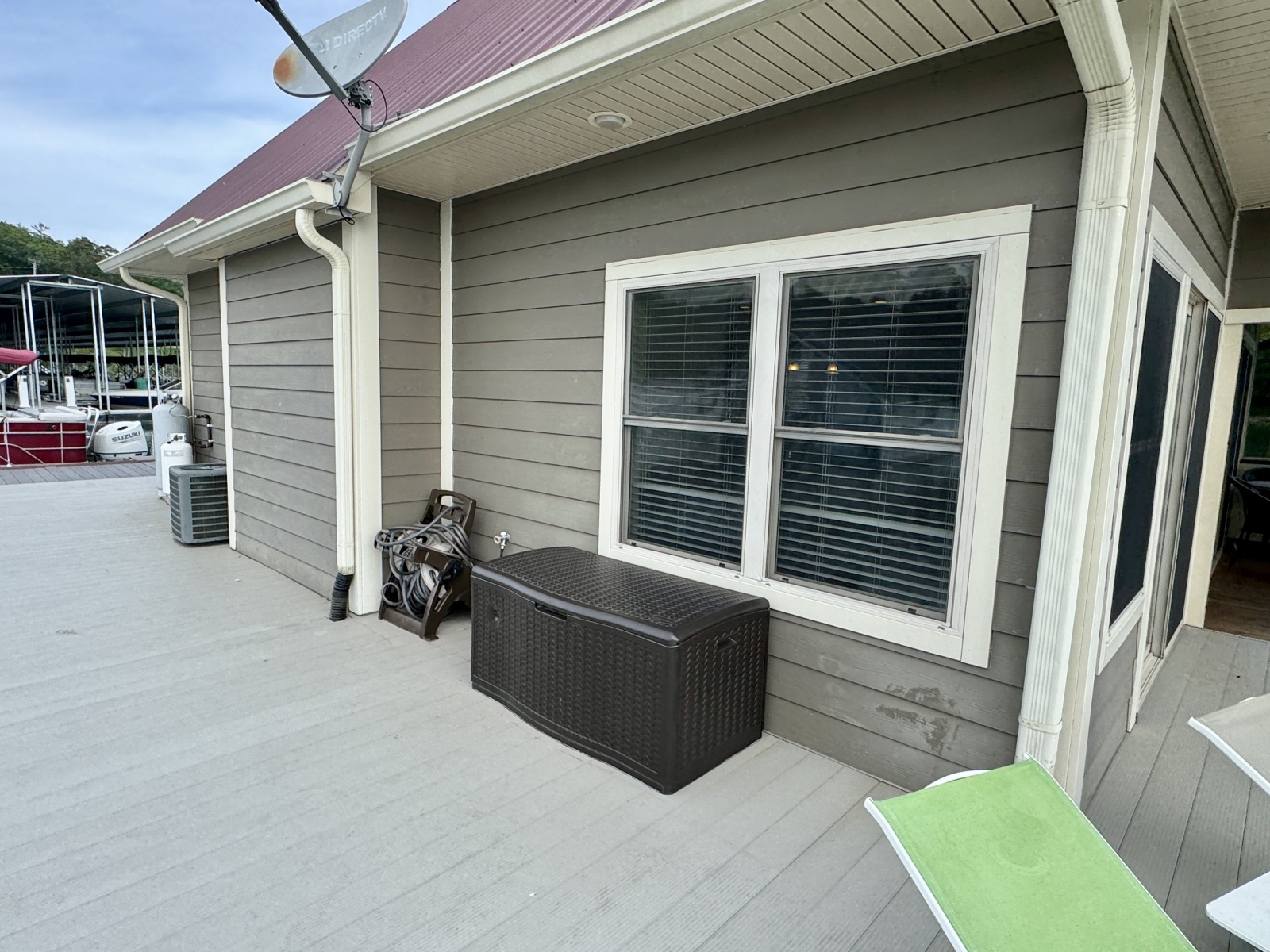 2010 Custom Floating Cabin - Approx 1340sqft