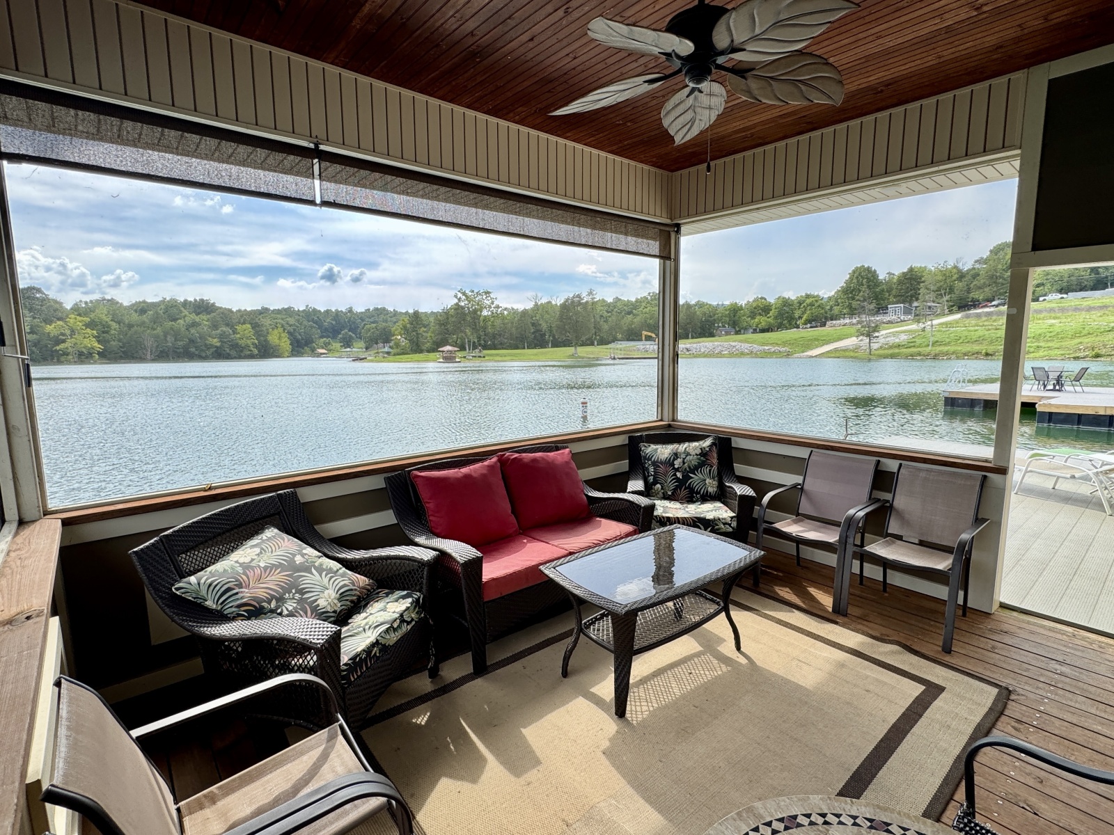 2010 Custom Floating Cabin - Approx 1340sqft