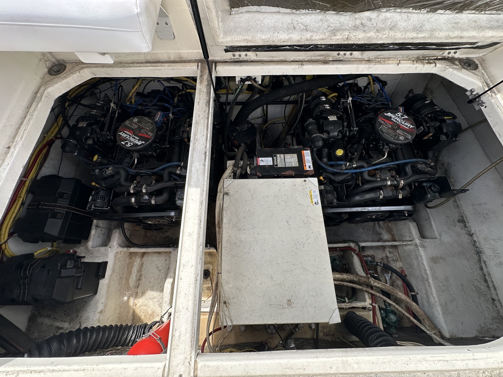 2006 Bayliner 305