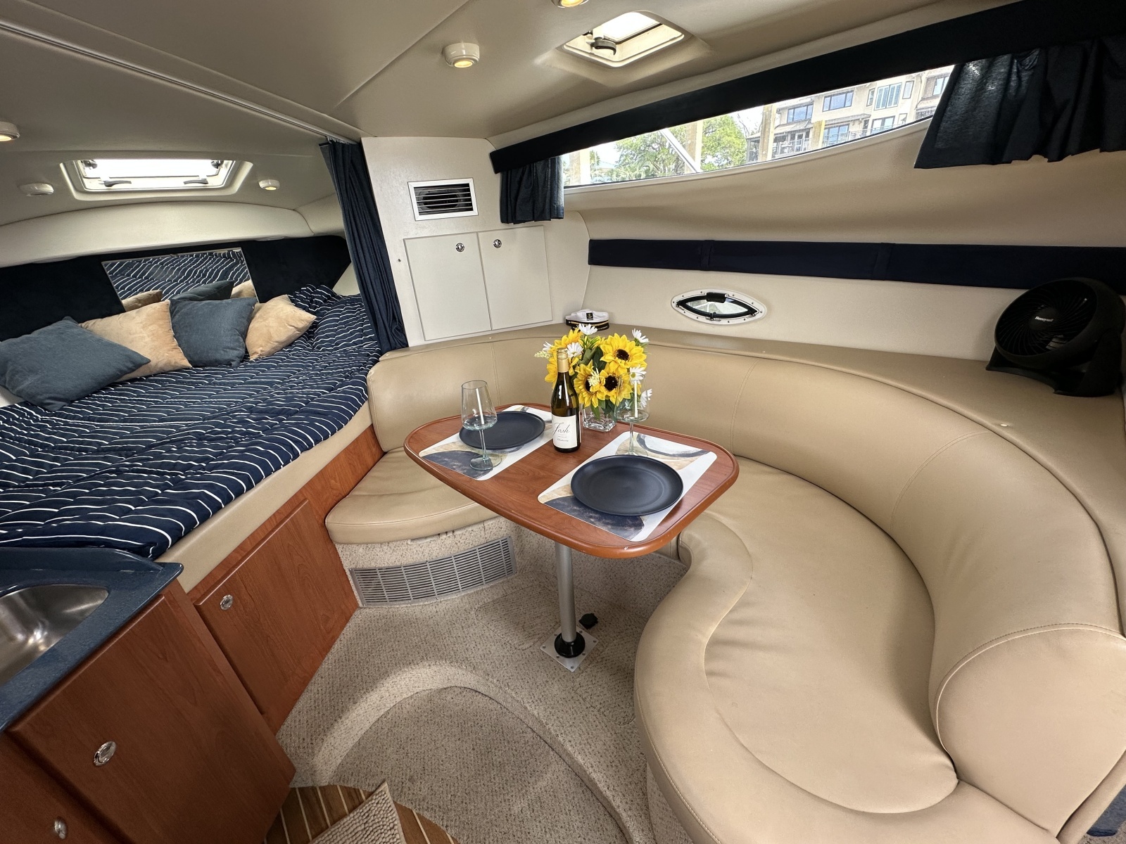 2006 Bayliner 305