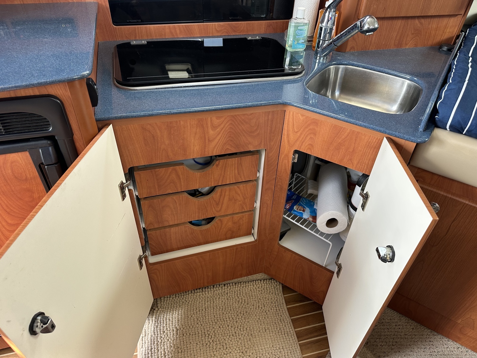 2006 Bayliner 305
