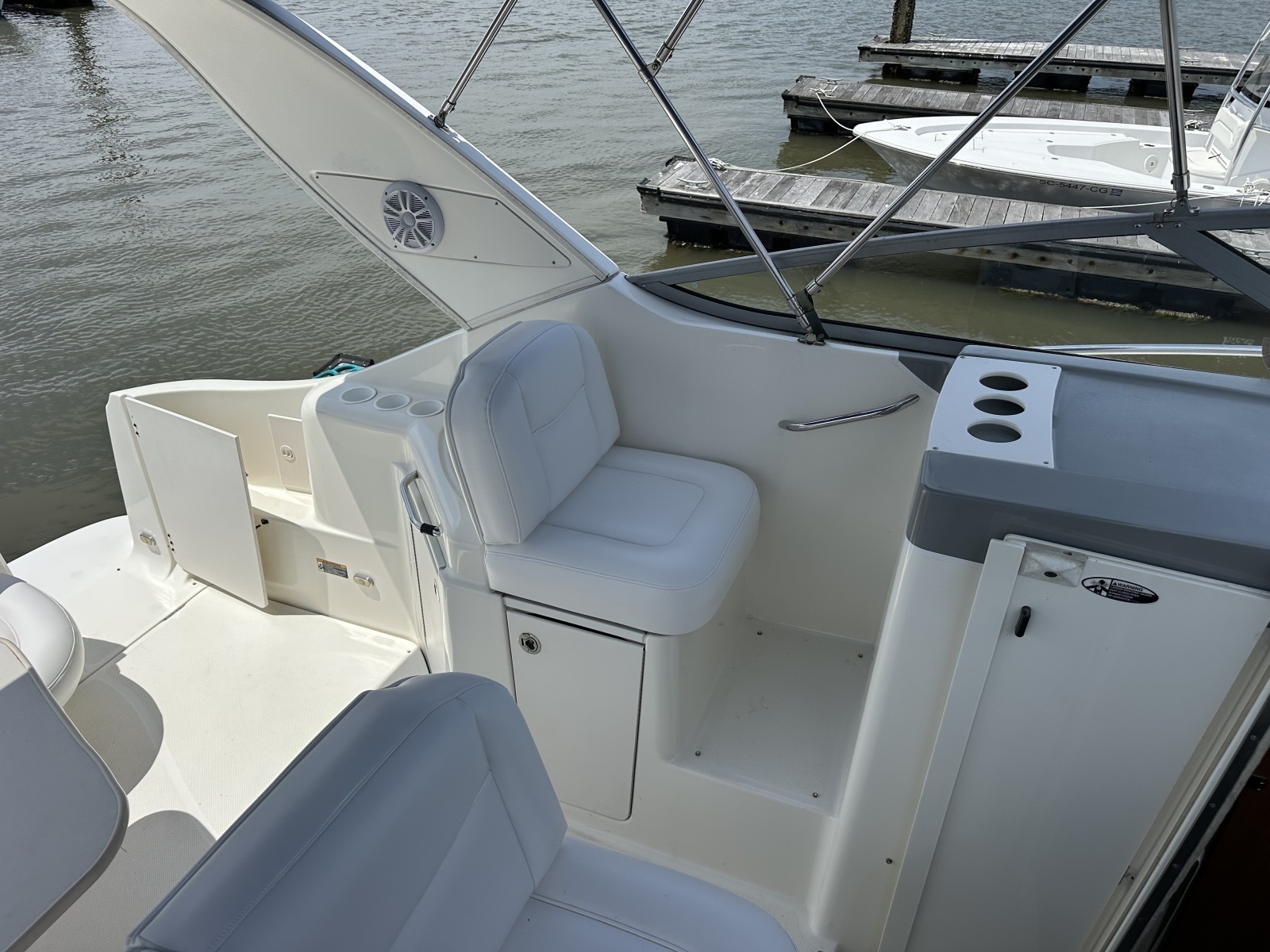 2006 Bayliner 305