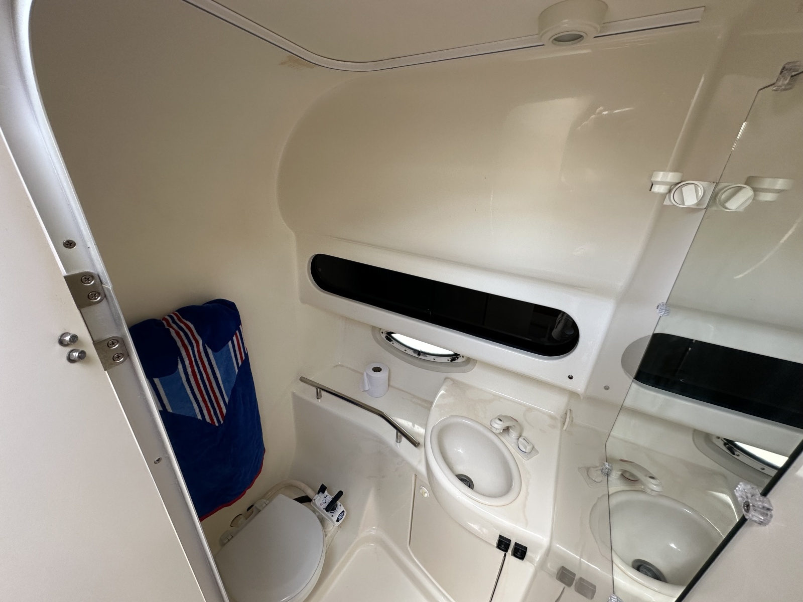 2006 Bayliner 305
