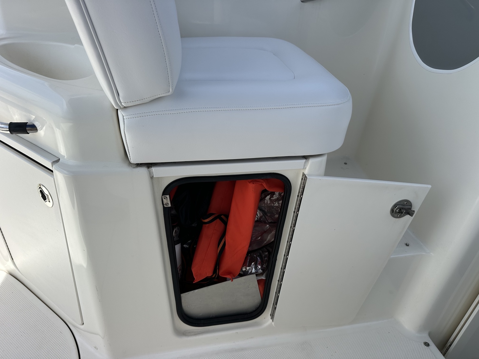 2006 Bayliner 305