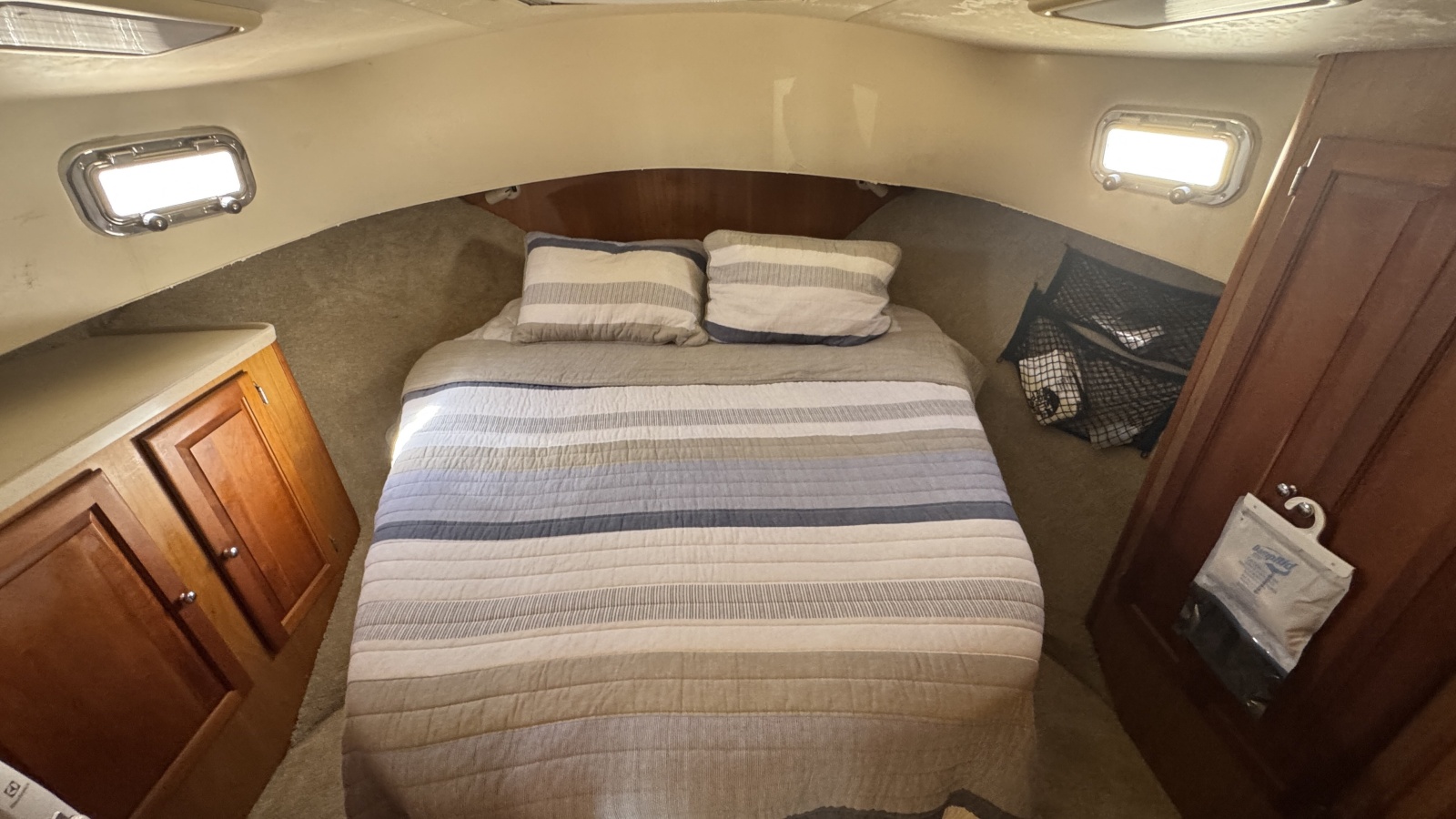 40' 2004 Mainship 400 Trawler