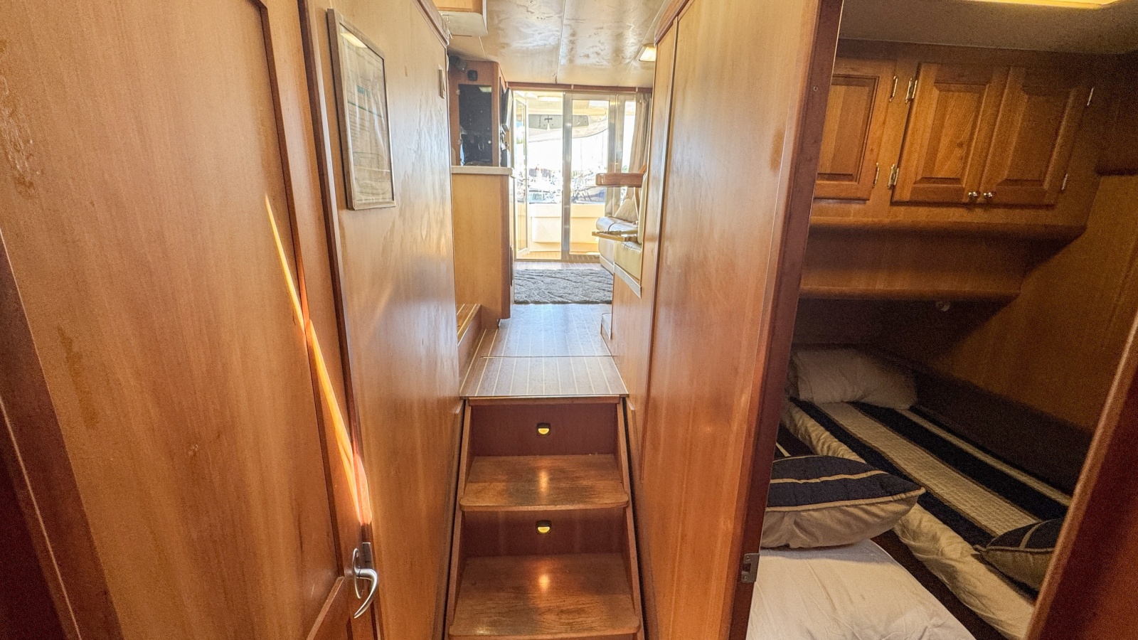 40' 2004 Mainship 400 Trawler