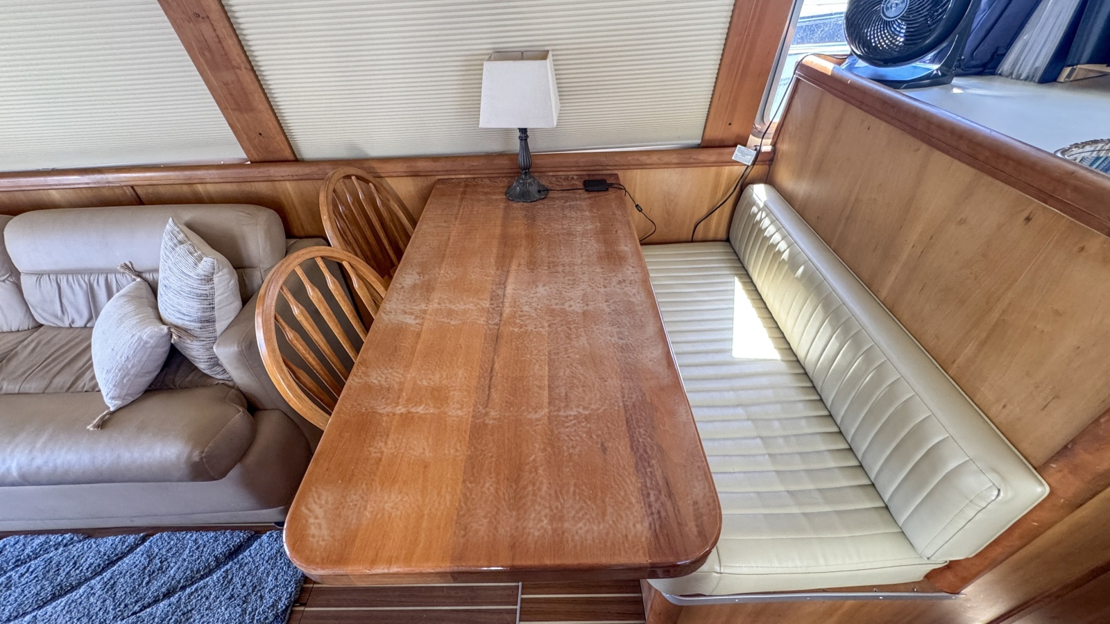 40' 2004 Mainship 400 Trawler