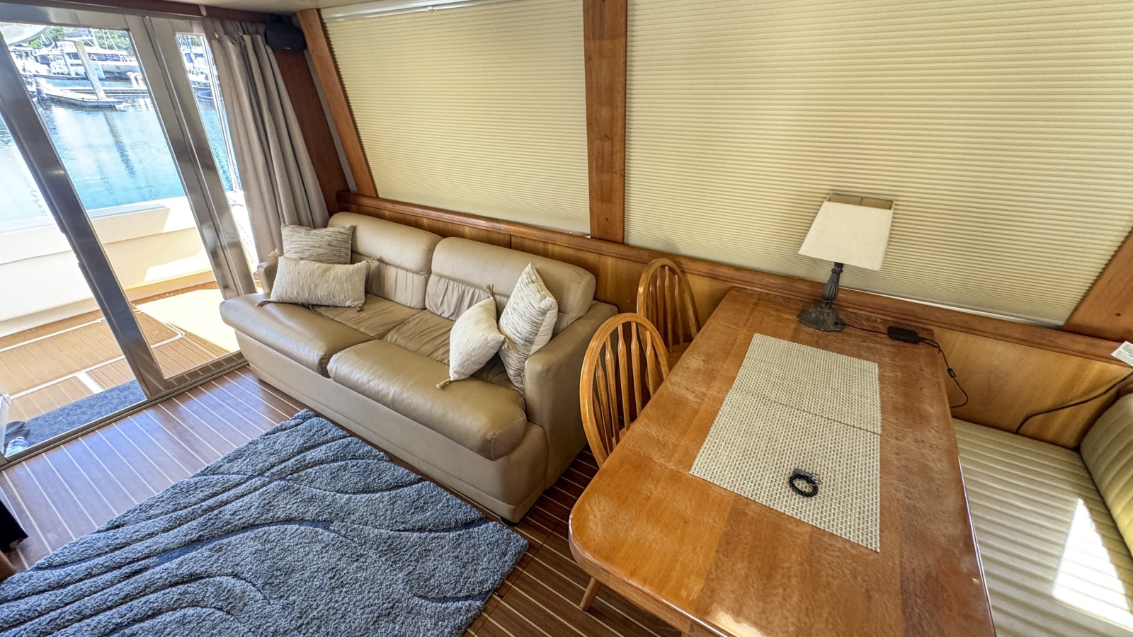 40' 2004 Mainship 400 Trawler