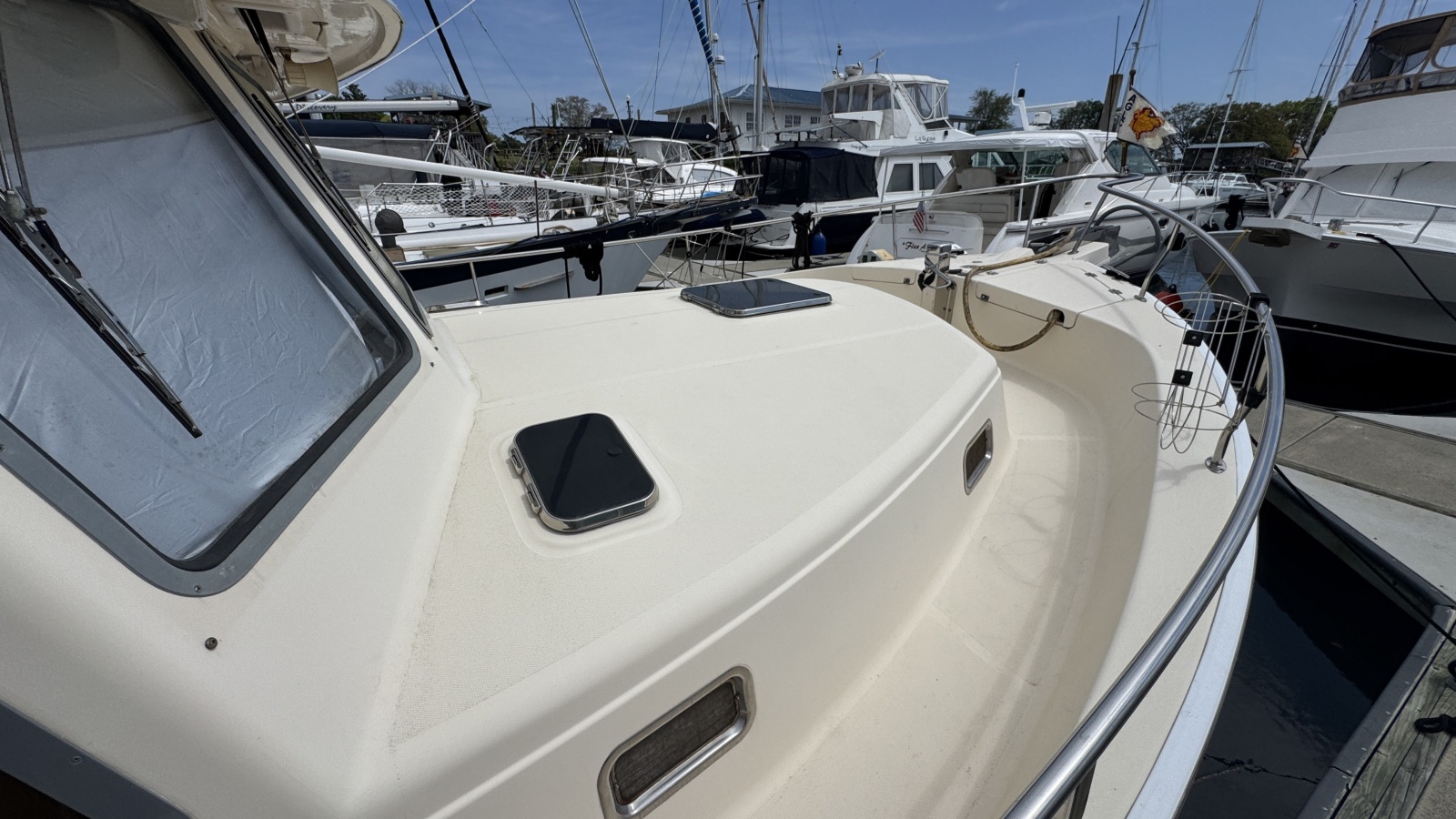 40' 2004 Mainship 400 Trawler