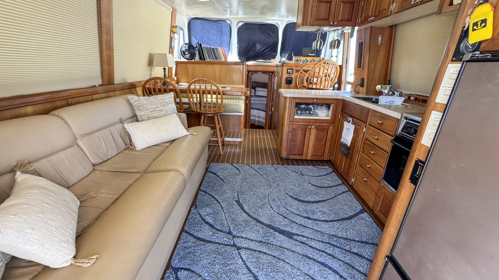 40' 2004 Mainship 400 Trawler