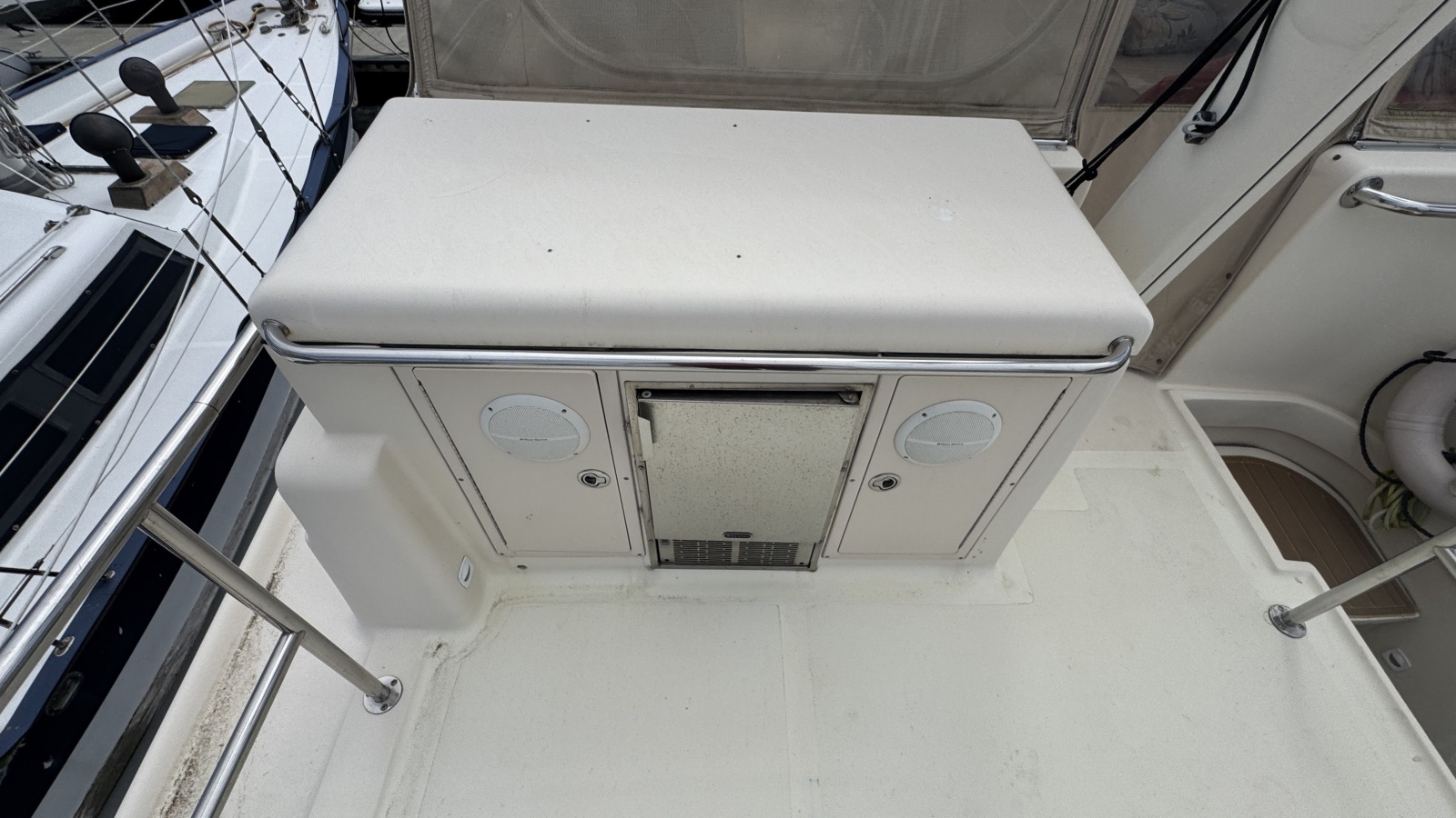 40' 2004 Mainship 400 Trawler
