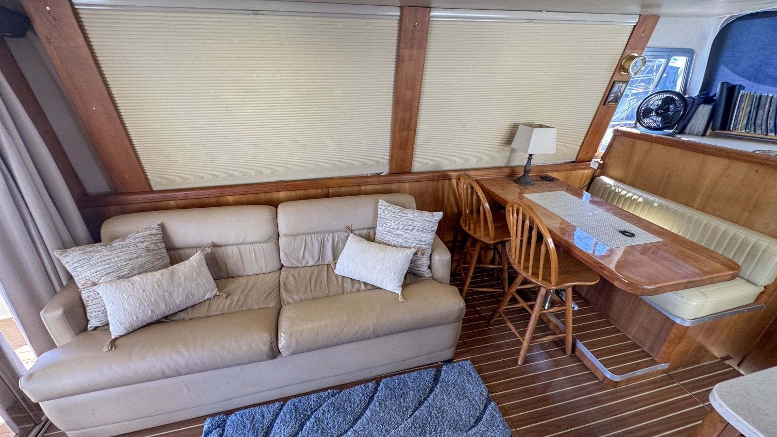 40' 2004 Mainship 400 Trawler