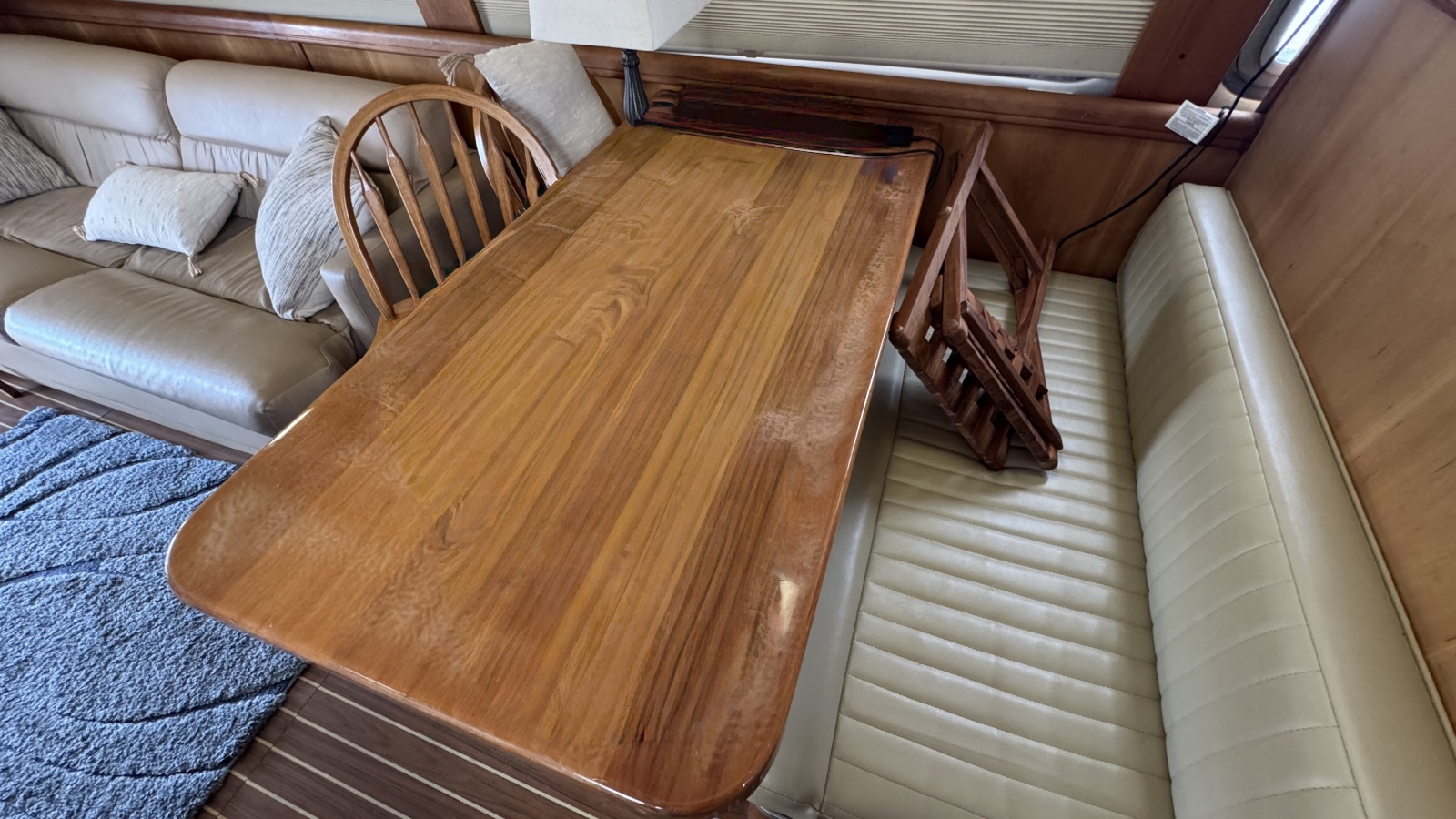 40' 2004 Mainship 400 Trawler