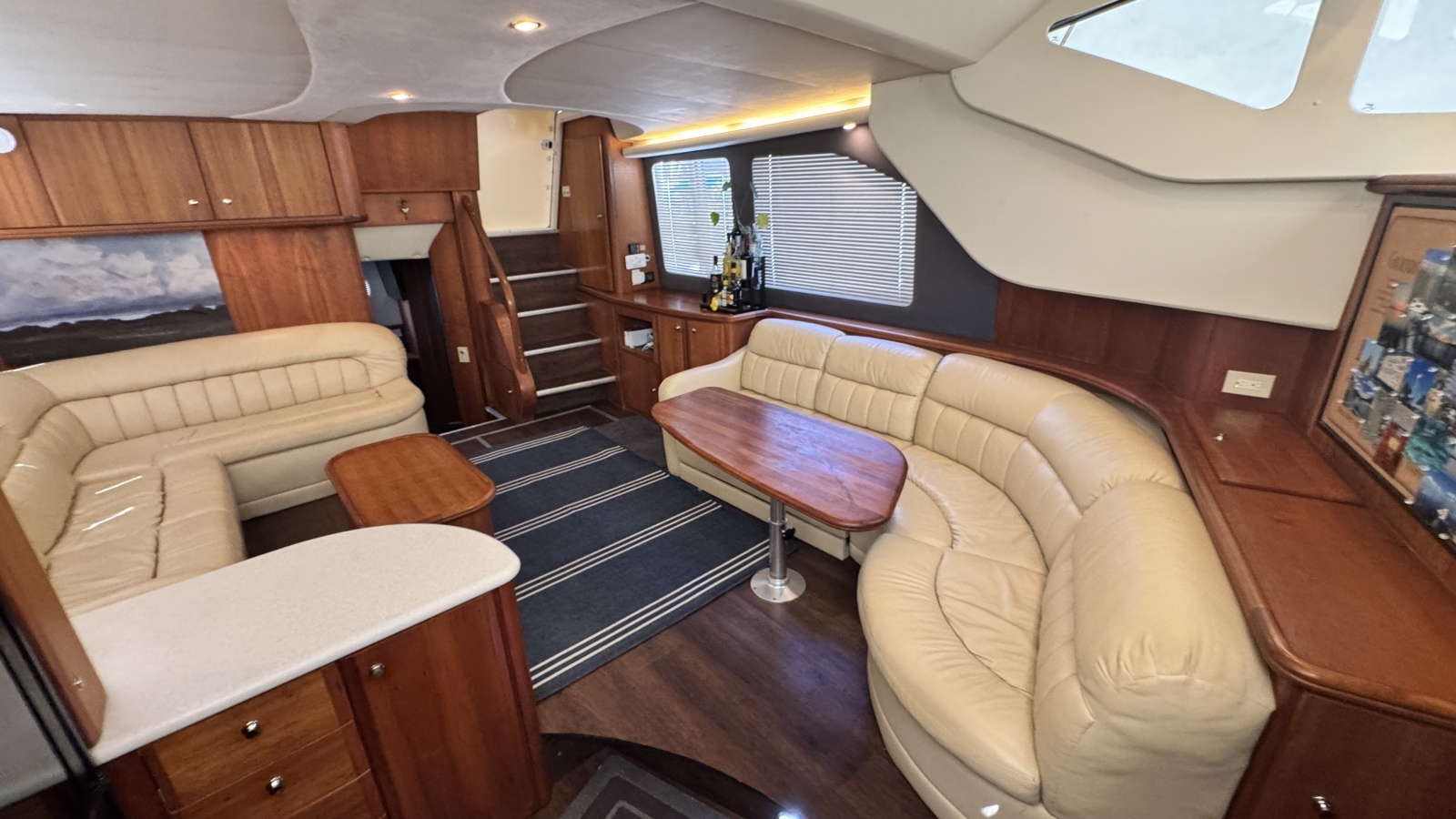 Salon Looking Aft 