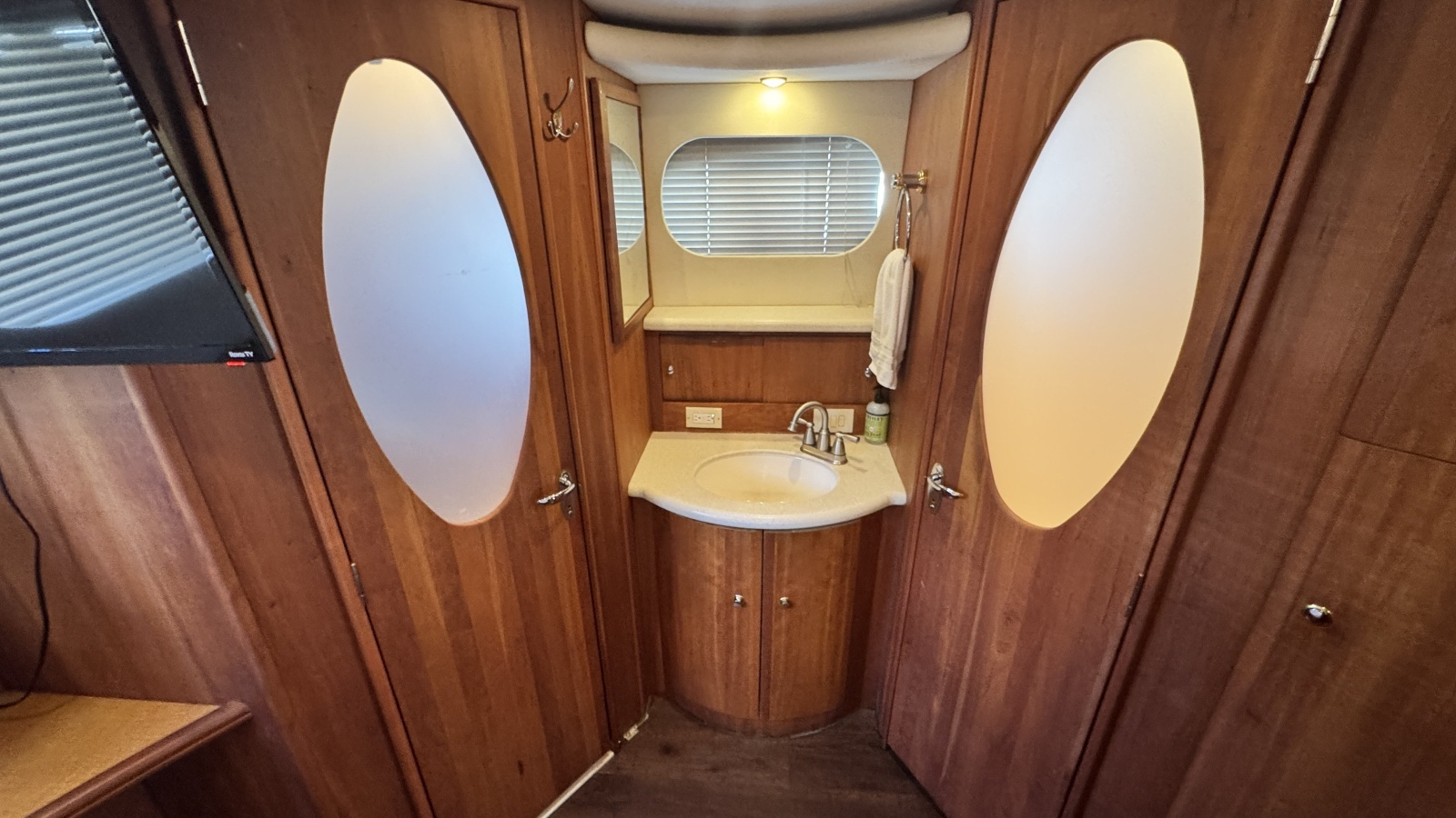 Owner's Ensuite Head