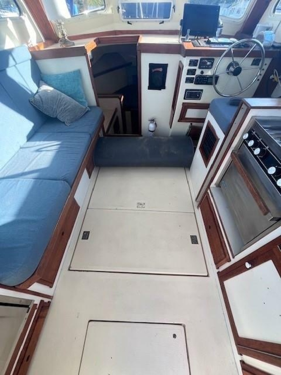 1989 Blue Seas Out Island Explorer