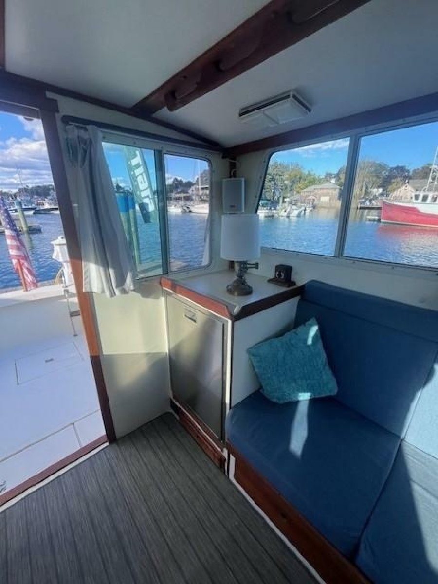 1989 Blue Seas Out Island Explorer