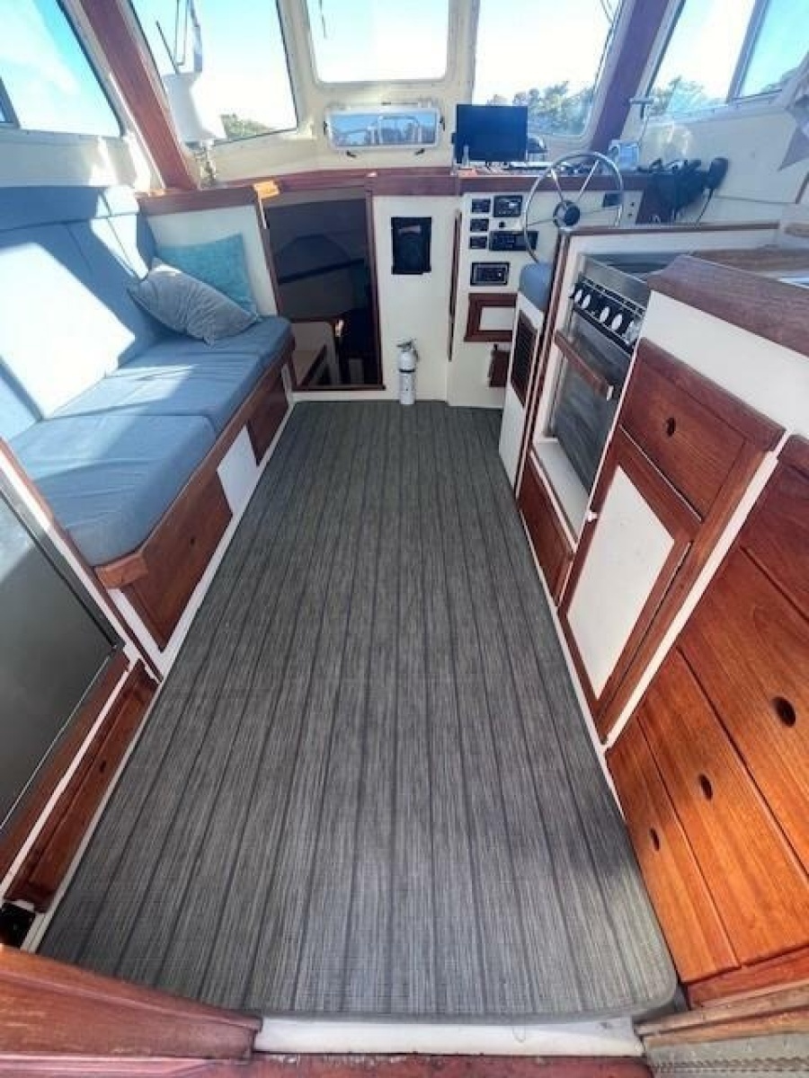 1989 Blue Seas Out Island Explorer