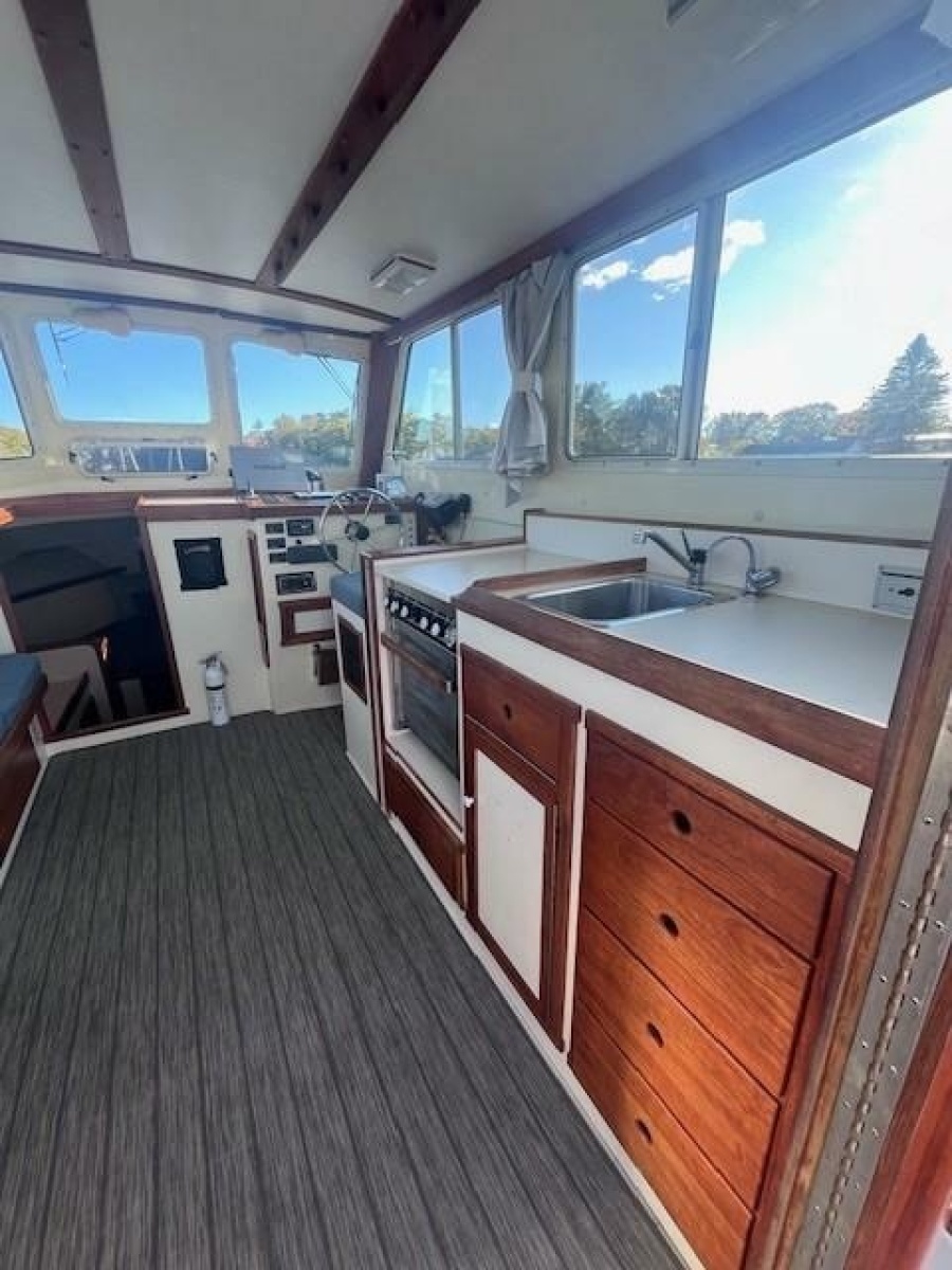 1989 Blue Seas Out Island Explorer