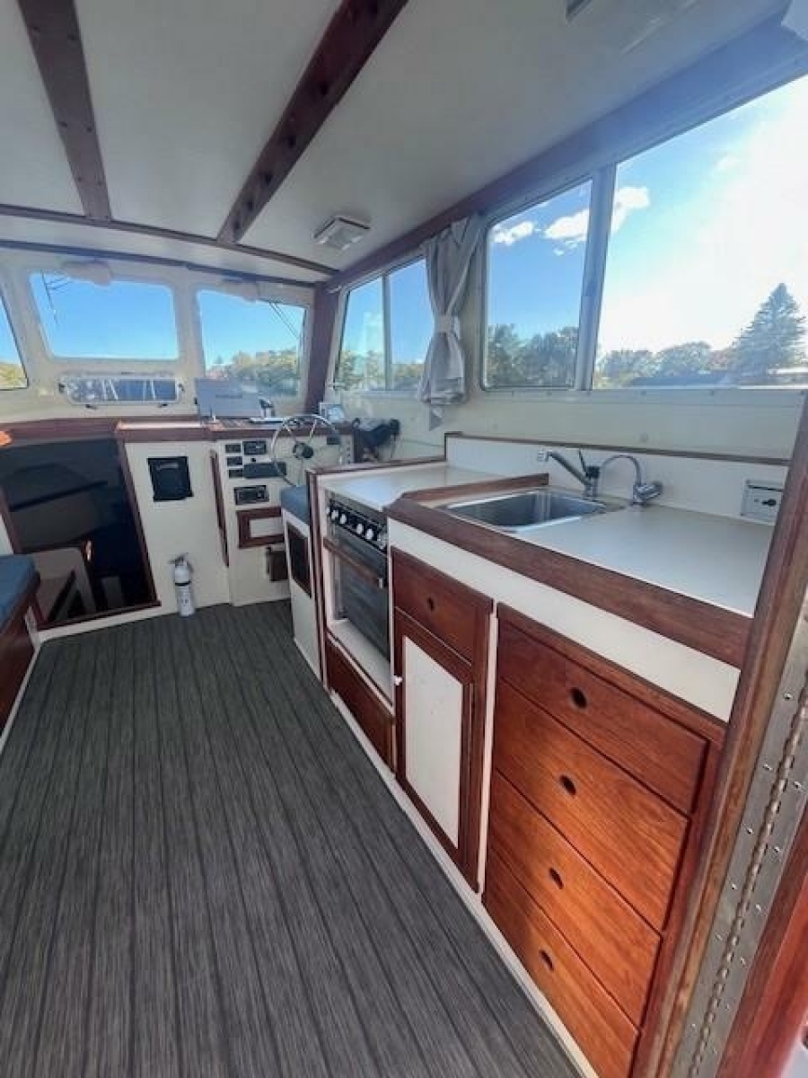 1989 Blue Seas Out Island Explorer