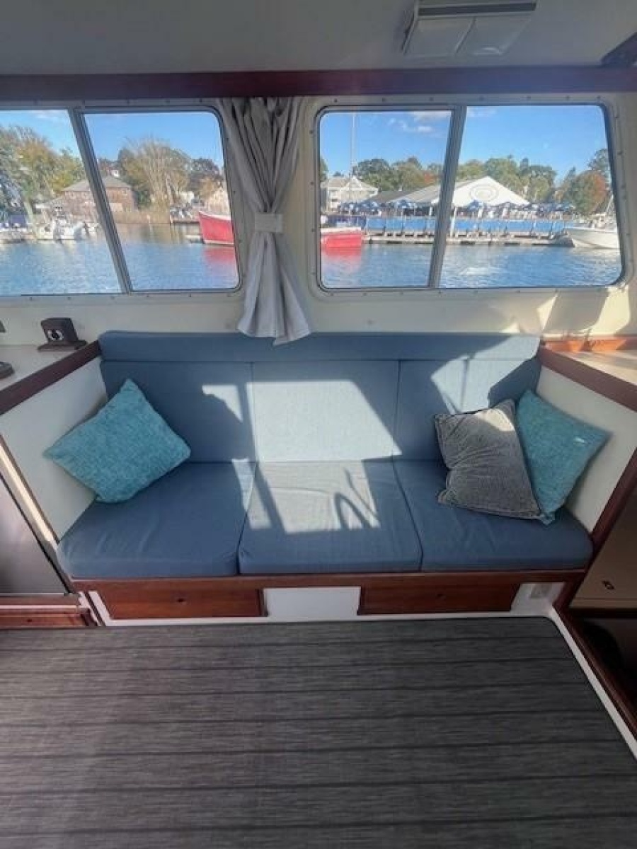 1989 Blue Seas Out Island Explorer