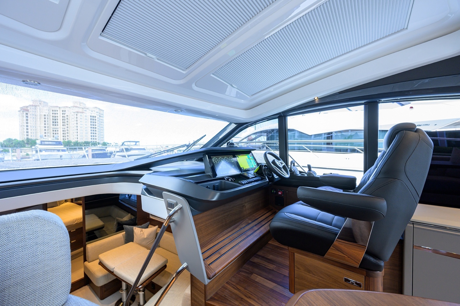 Princess 50 Everlong - Interior Helm