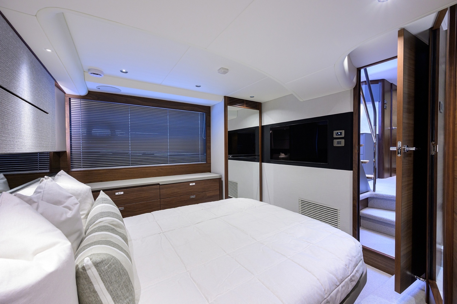 Princess 50 Everlong - Interior Stateroom