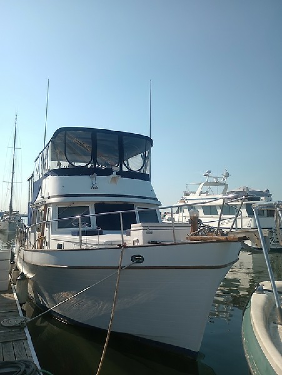 1981 Marine Trading 44 Double Cabin