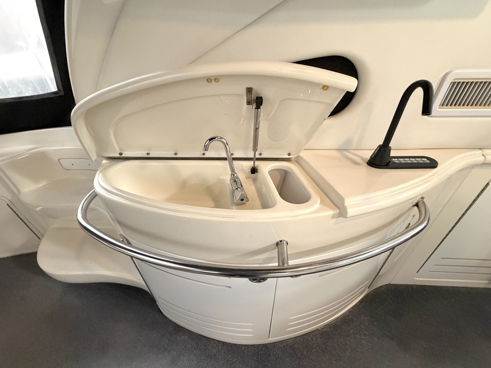 2001 Sea Ray 510 Sundancer 800 CAT