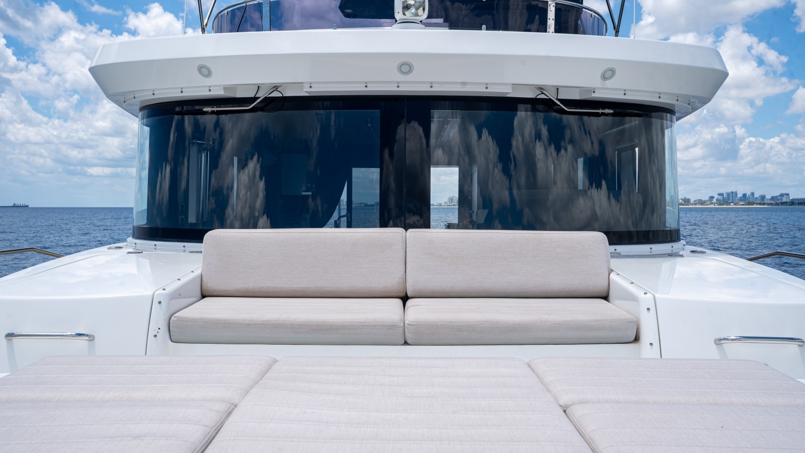 2025 Sirena 58