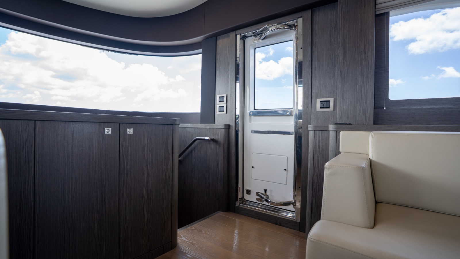2025 Sirena 58