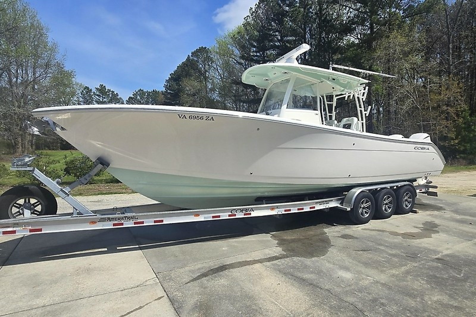 32ft Cobia Yacht For Sale