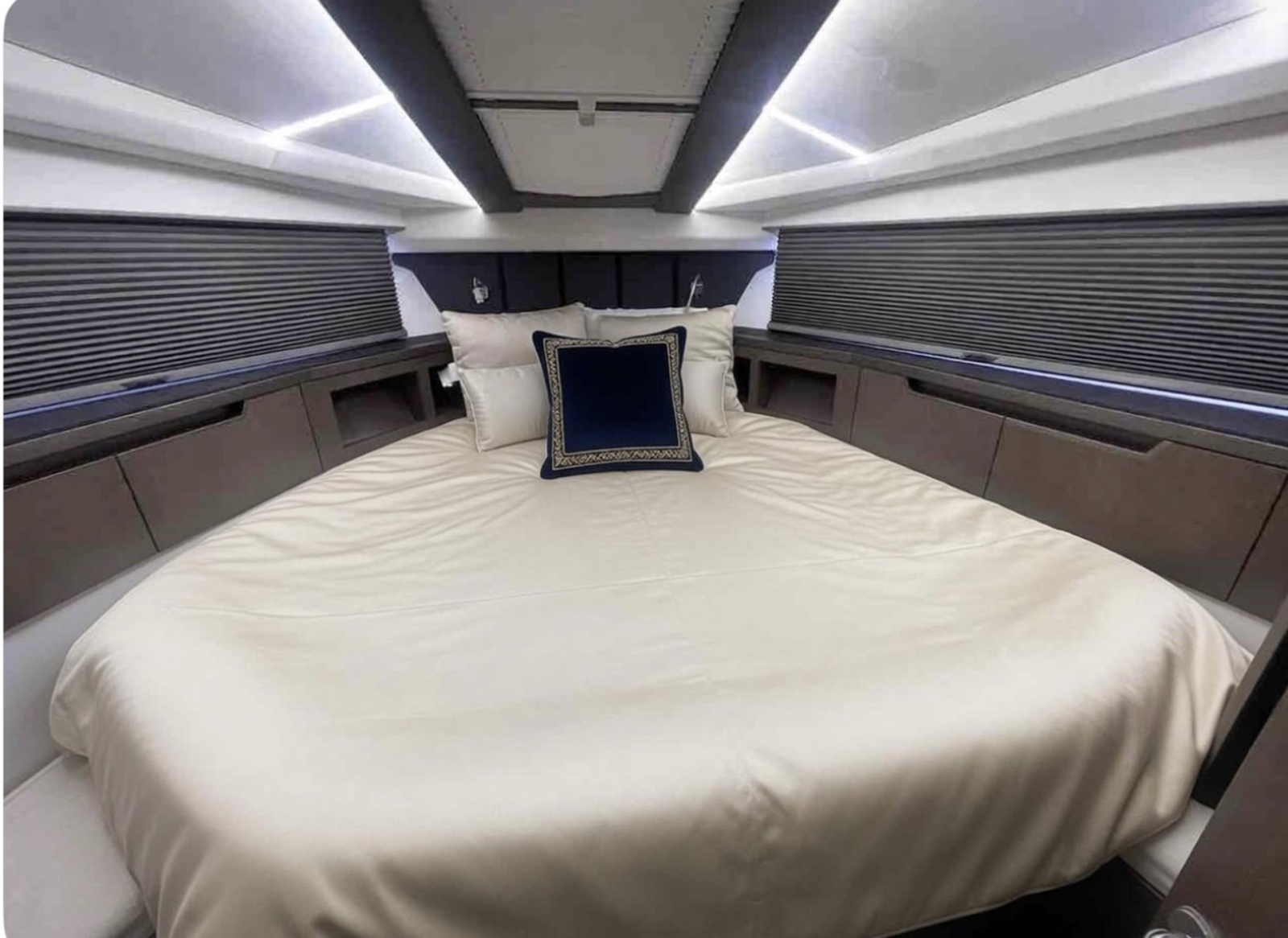 2020 Galeon 425 HTS