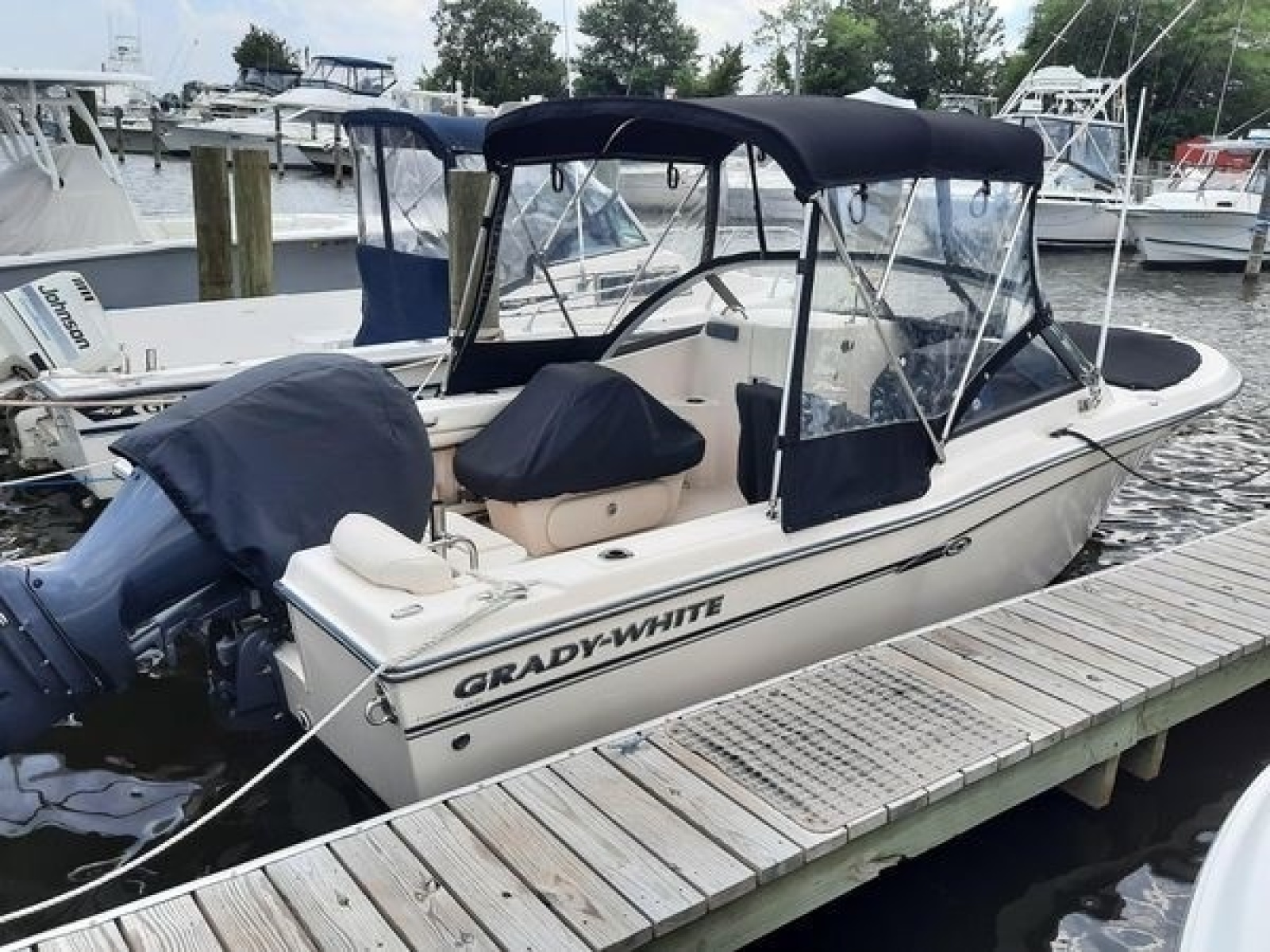 2016 Grady-White Freedom 205