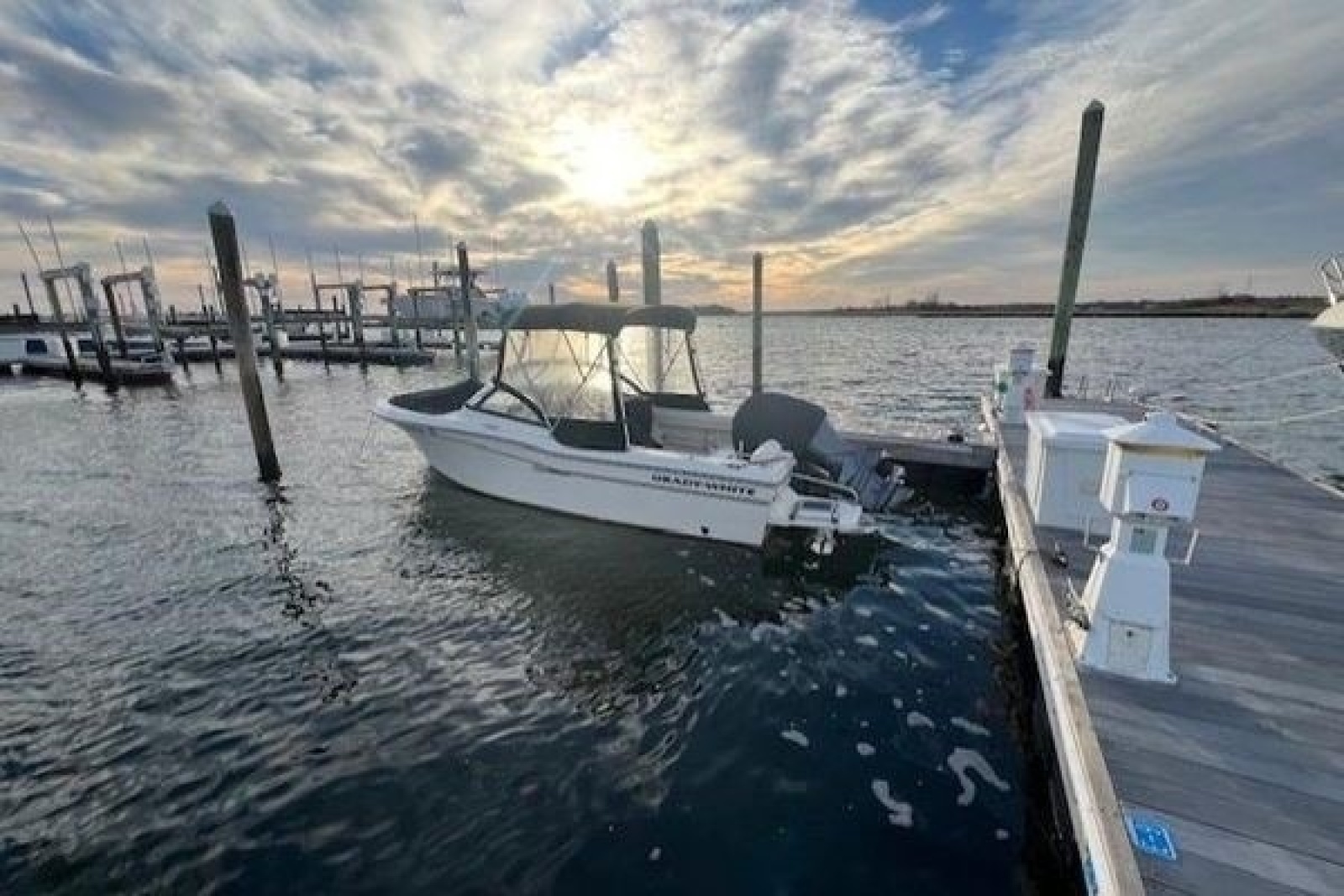 2016 Grady-White Freedom 205