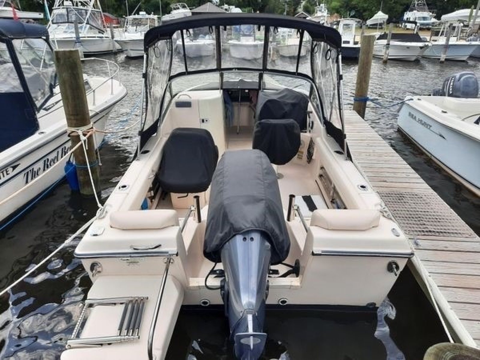2016 Grady-White Freedom 205