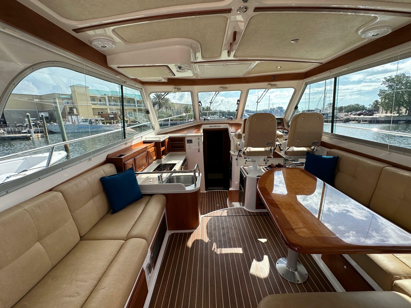 2016 Back Cove 37