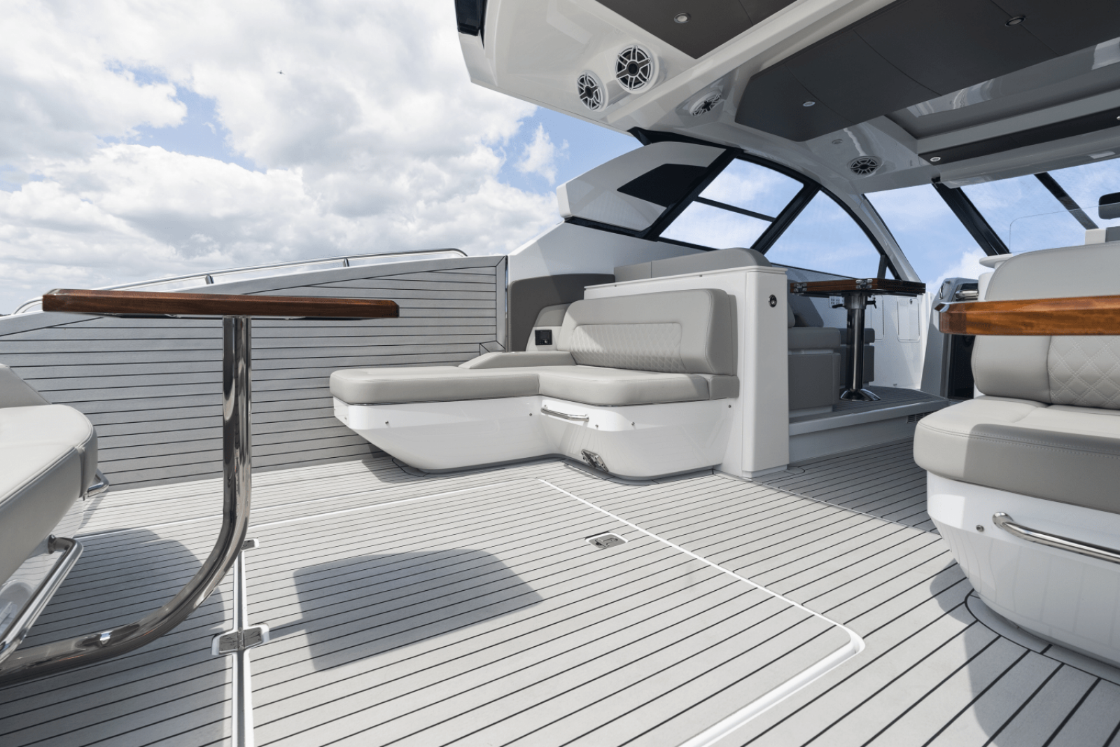50ft Cruisers Yachts Yacht For Sale