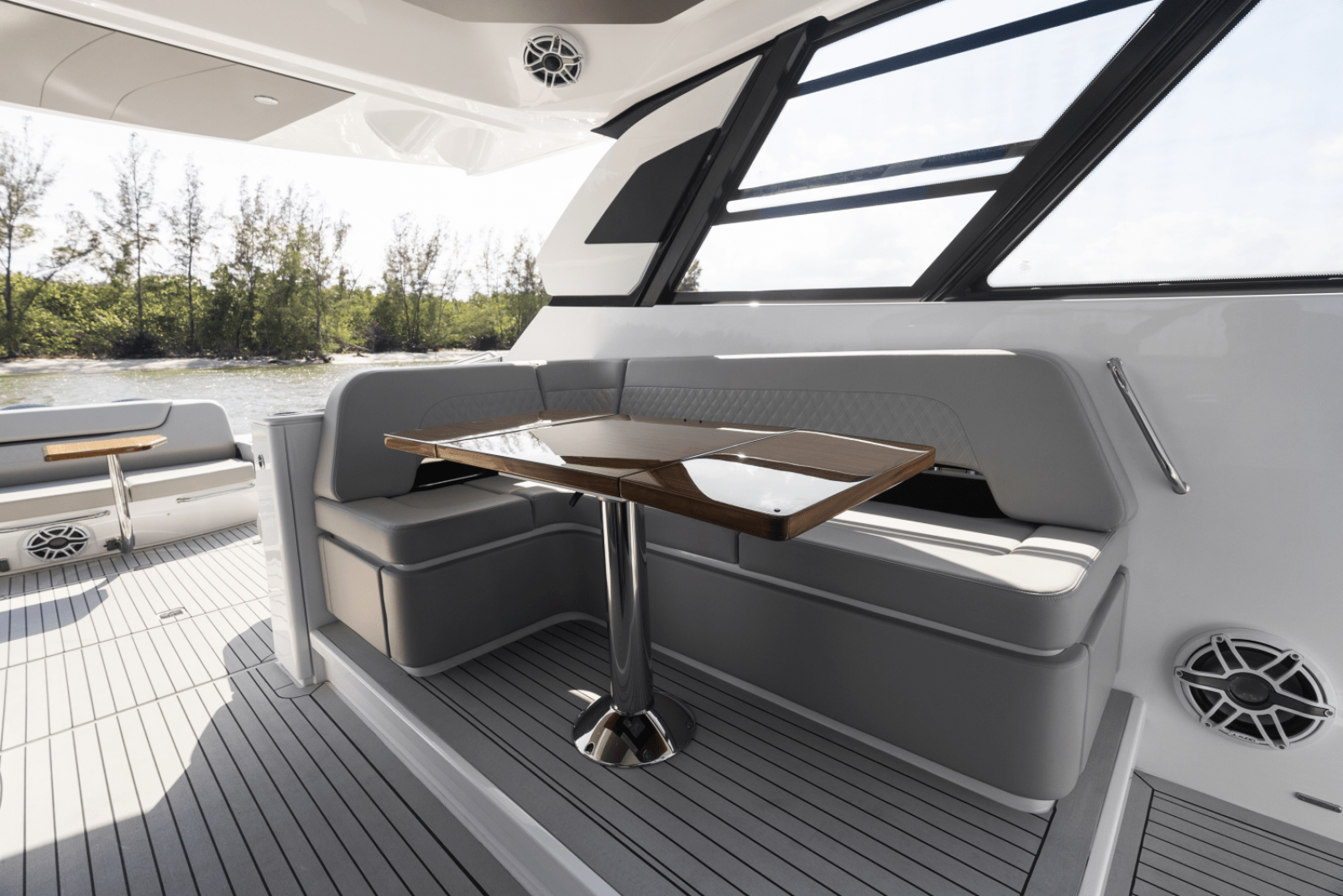 50ft Cruisers Yachts Yacht For Sale
