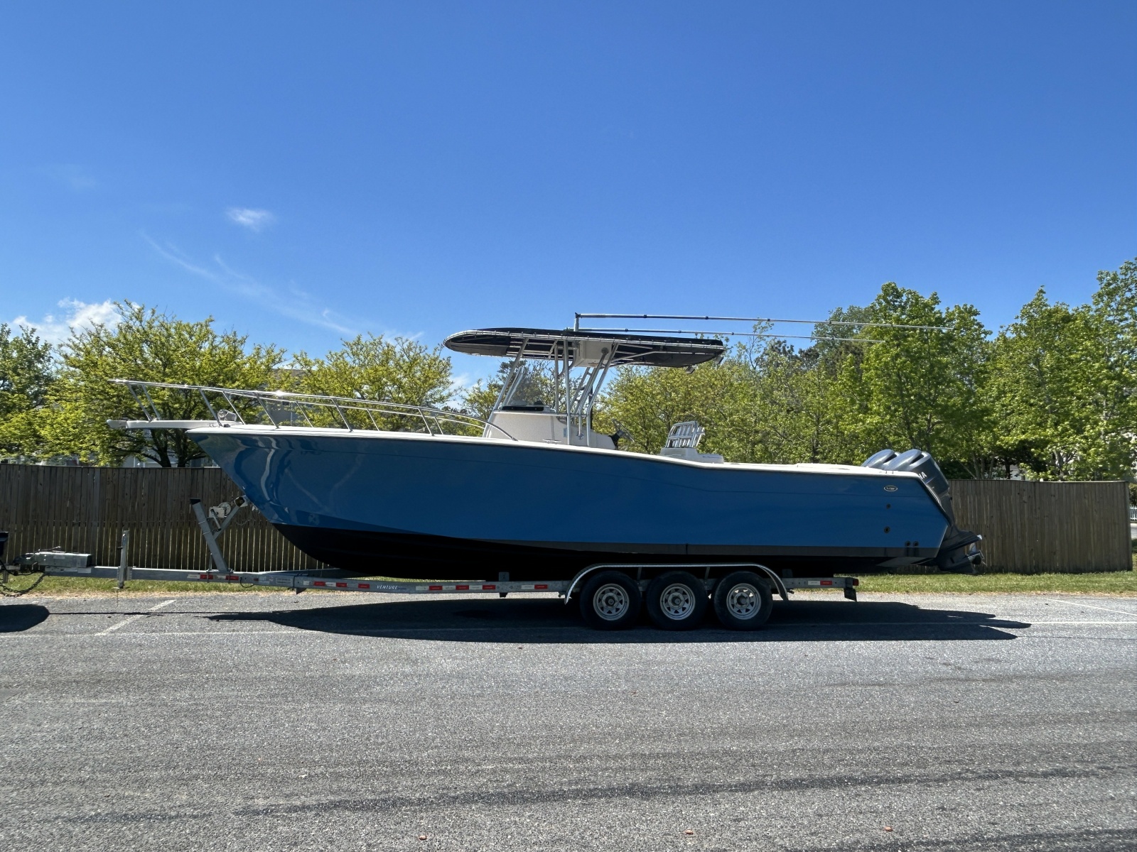 1999 Grady-White 306 Bimini