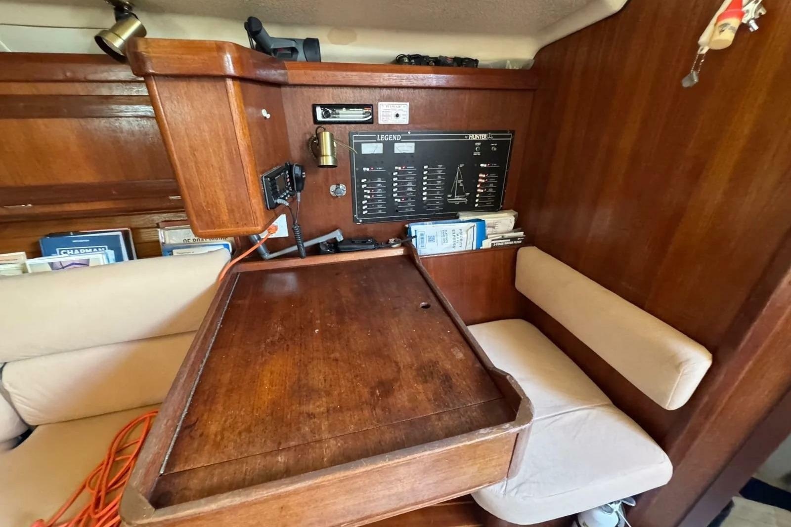 1994 Hunter Legend 40.5