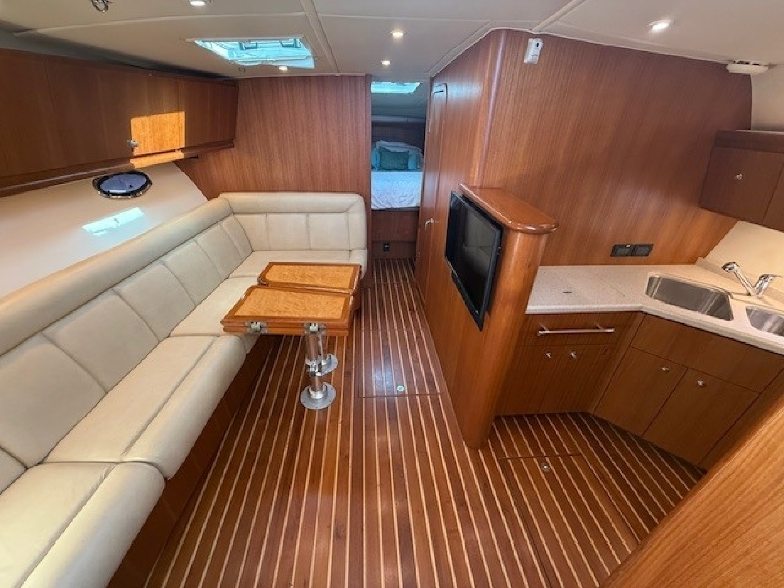 2007 Tiara Yachts 4200 Open