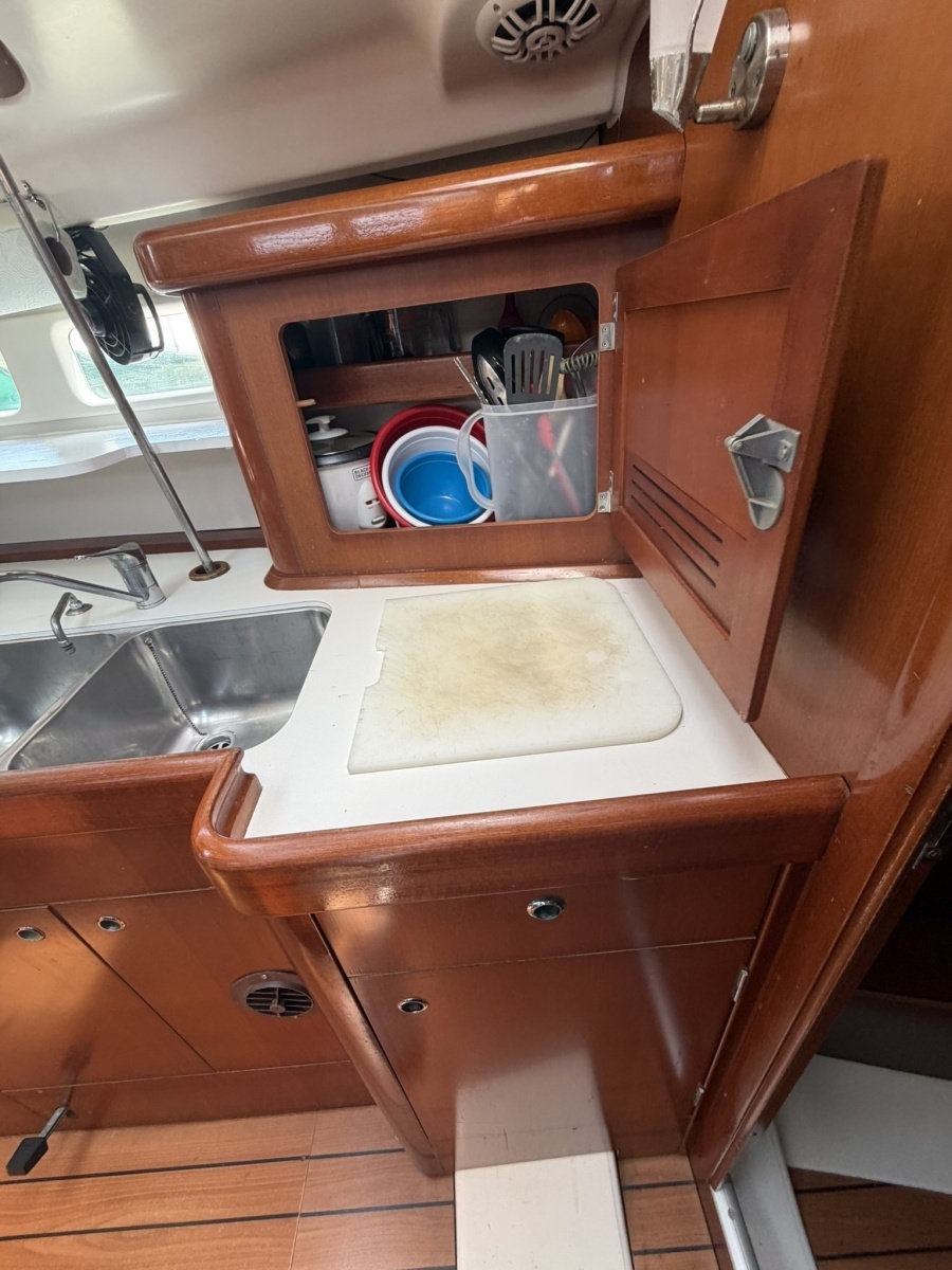 SOJOURNER 42ft Beneteau Yacht For Sale