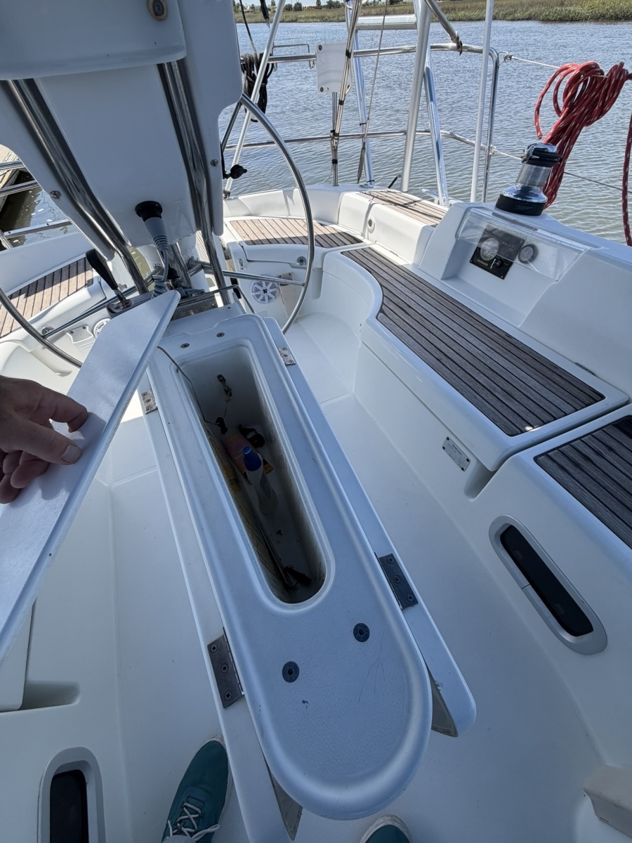 SOJOURNER 42ft Beneteau Yacht For Sale