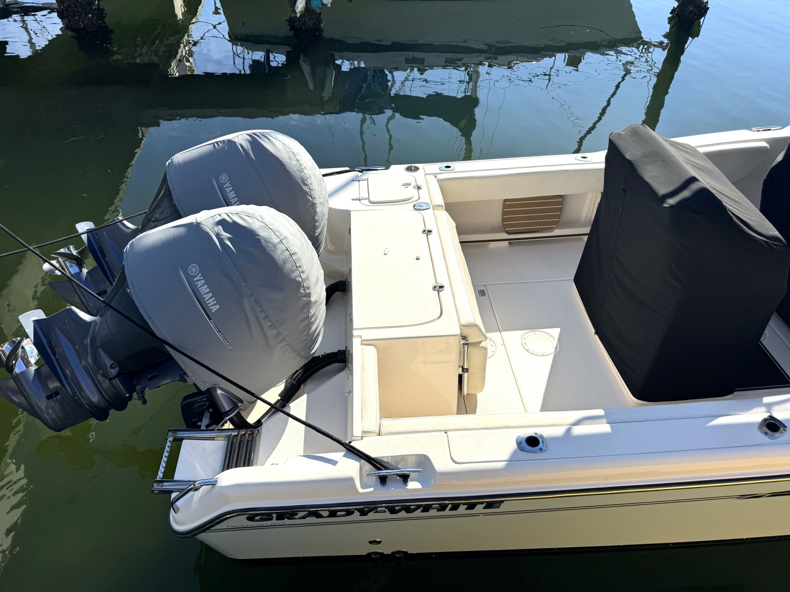 2017 Grady-White Fisherman 257